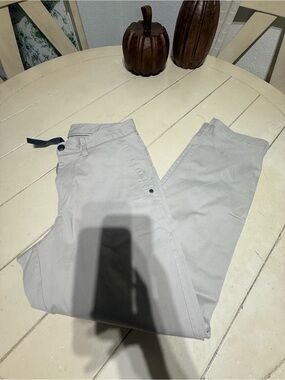 Vuori Men's Chinos - Light Gray